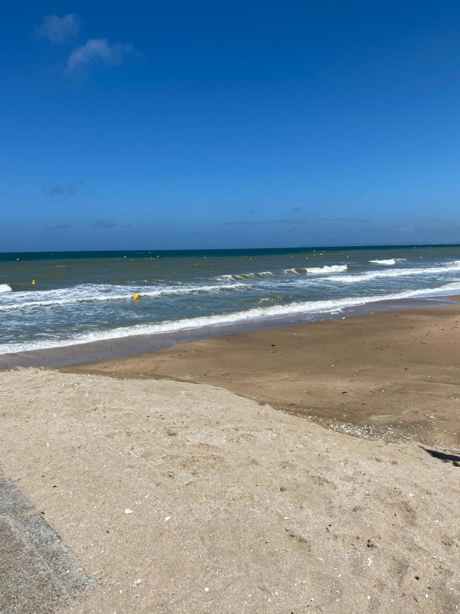 Appartement 65M2 Avec Balcon Vues Partielles Mer A 150M De La Plage Et Centre, Wifi Et Parking Prive Blonville-sur-Mer Exterior photo